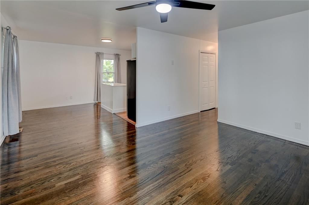 1503 N Hocker Avenue — photo 8
