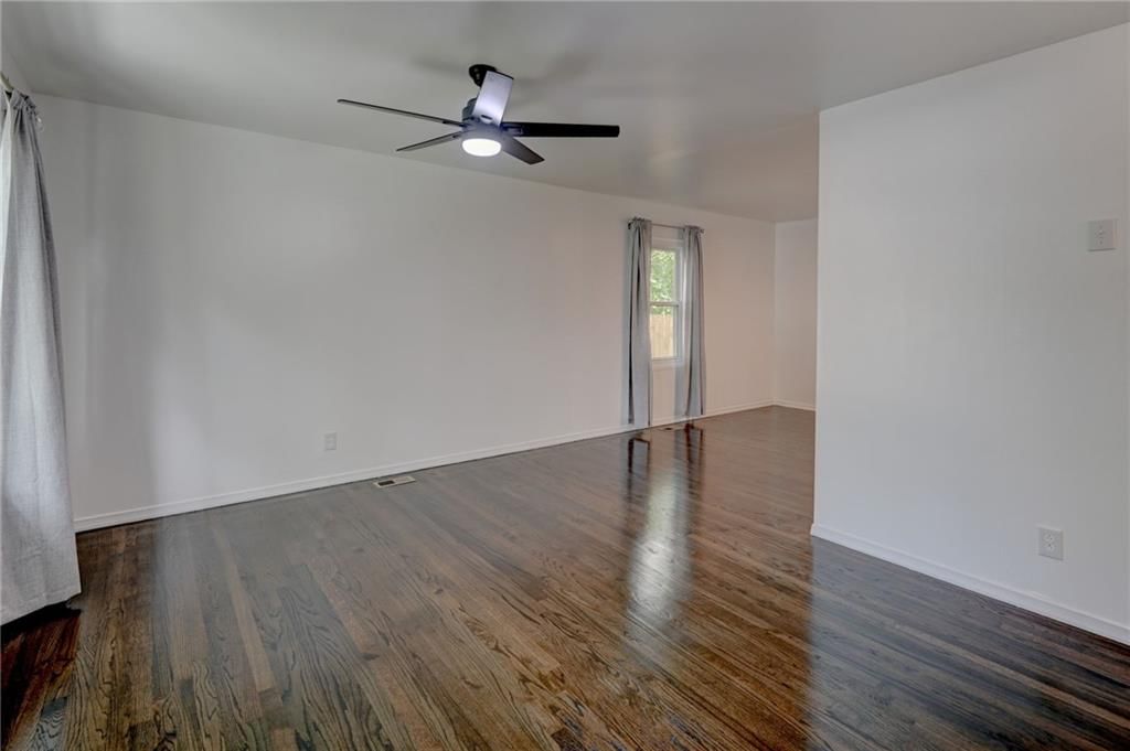 1503 N Hocker Avenue — photo 9