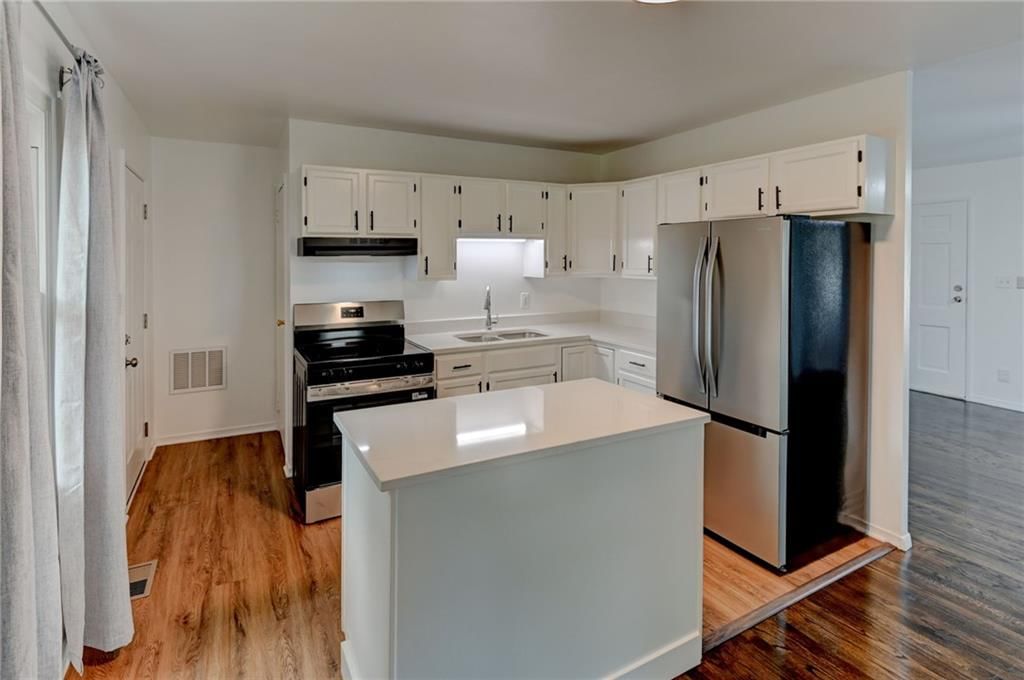 1503 N Hocker Avenue — photo 11