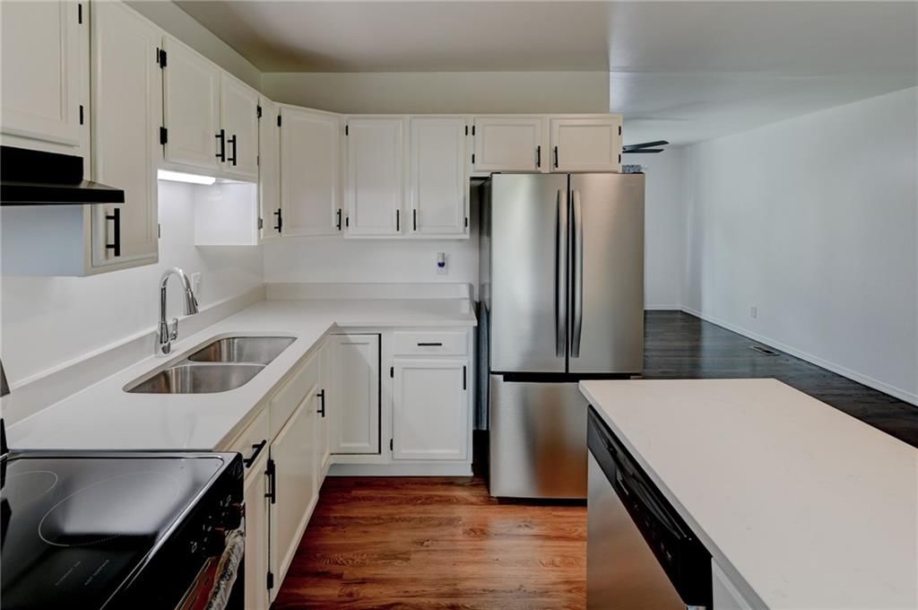 1503 N Hocker Avenue — photo 13