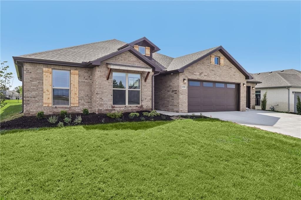 6634 McCormick Drive, Shawnee, KS: listing photo 2
