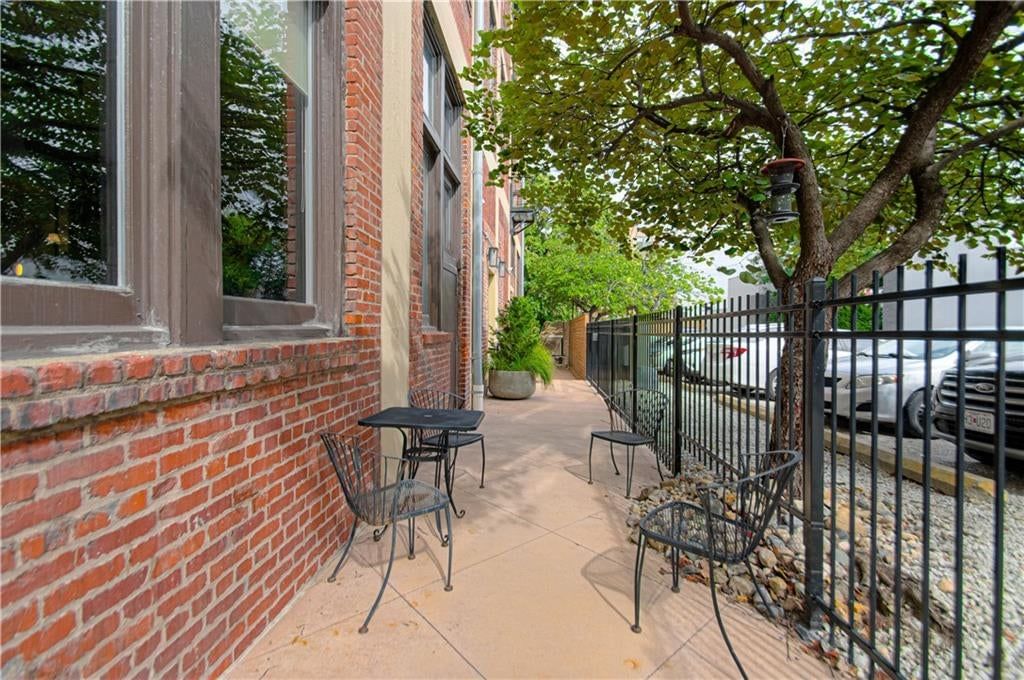 523 Grand #1D Boulevard — photo 34