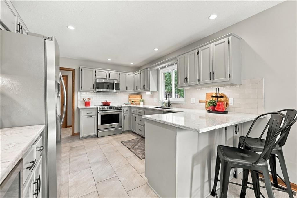 2830 Sweet Briar Drive — photo 9