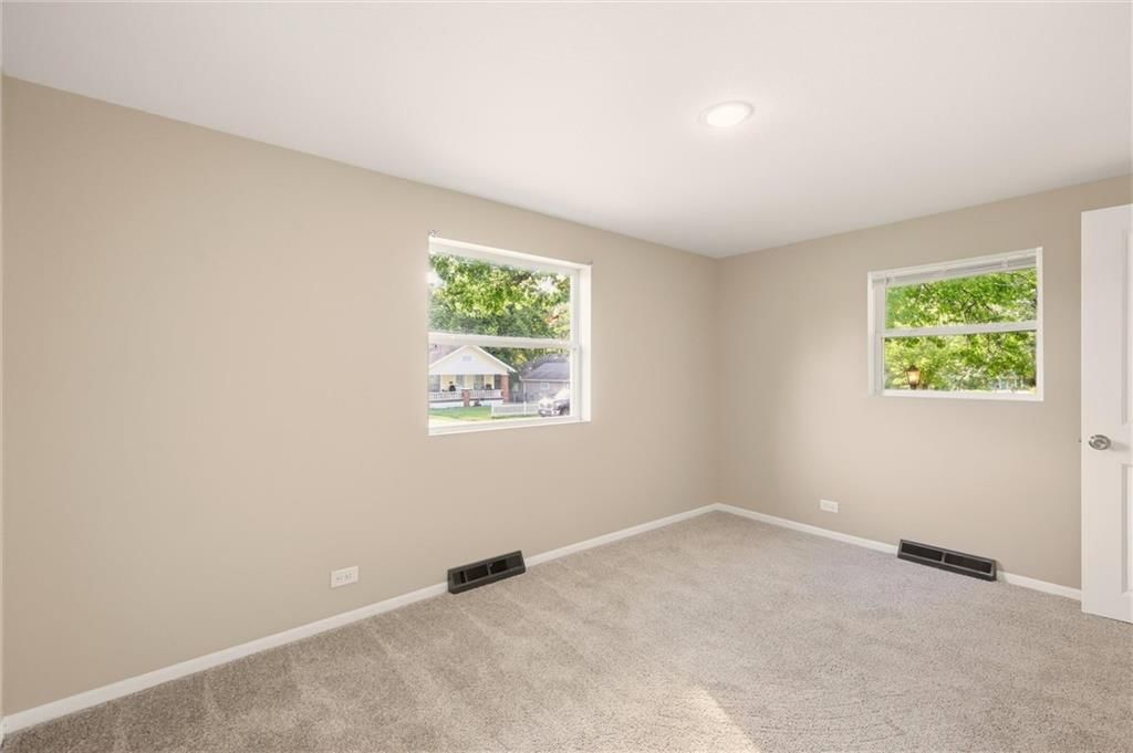 310 SW 13th Street — photo 24