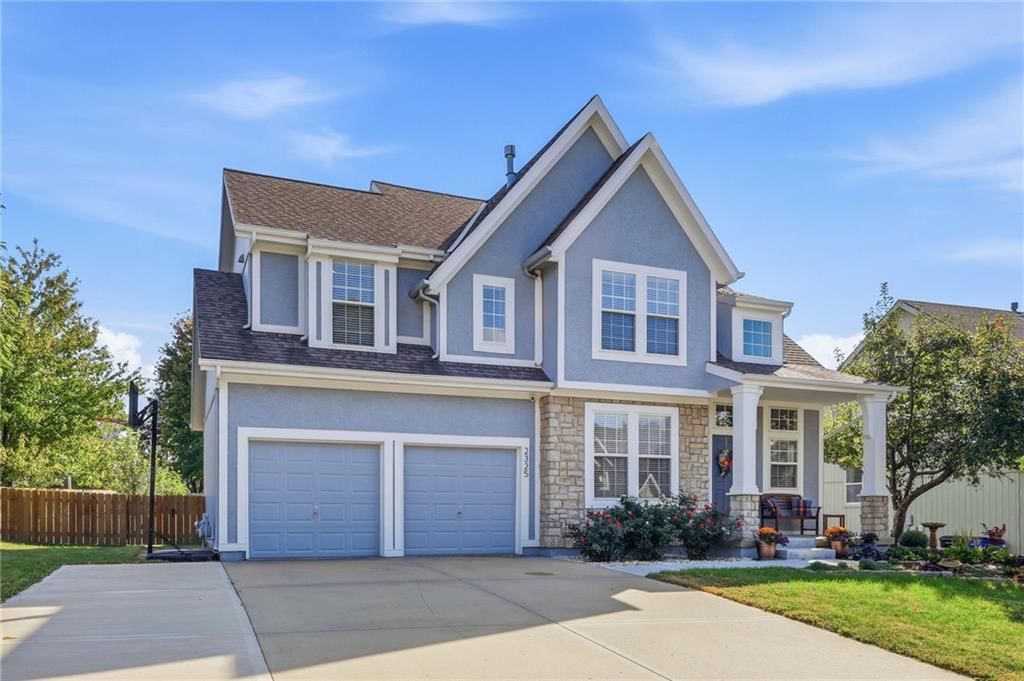 2325 W Piatt Lane, Olathe, KS: listing photo 2