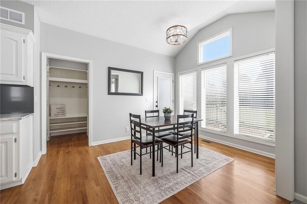 Breakfast nook at 2325 W Piatt Lane, Olathe, KS 66061