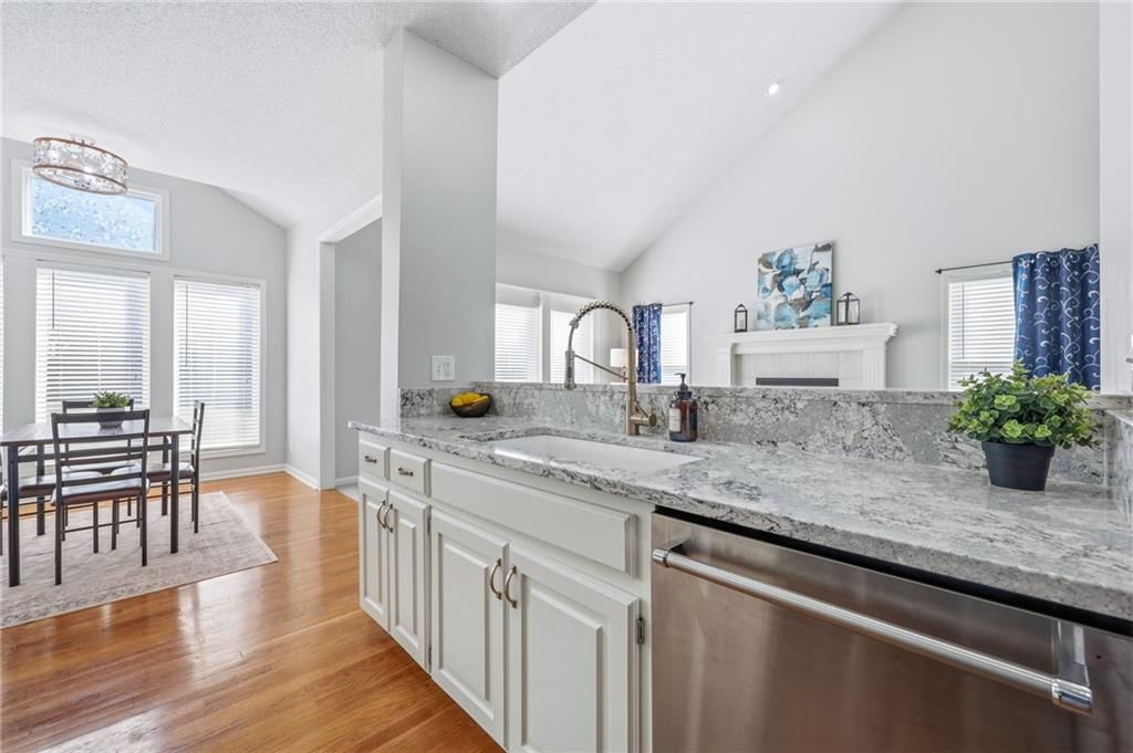 Photo 21 of 37 - 2325 W Piatt Lane, Olathe, KS 66061