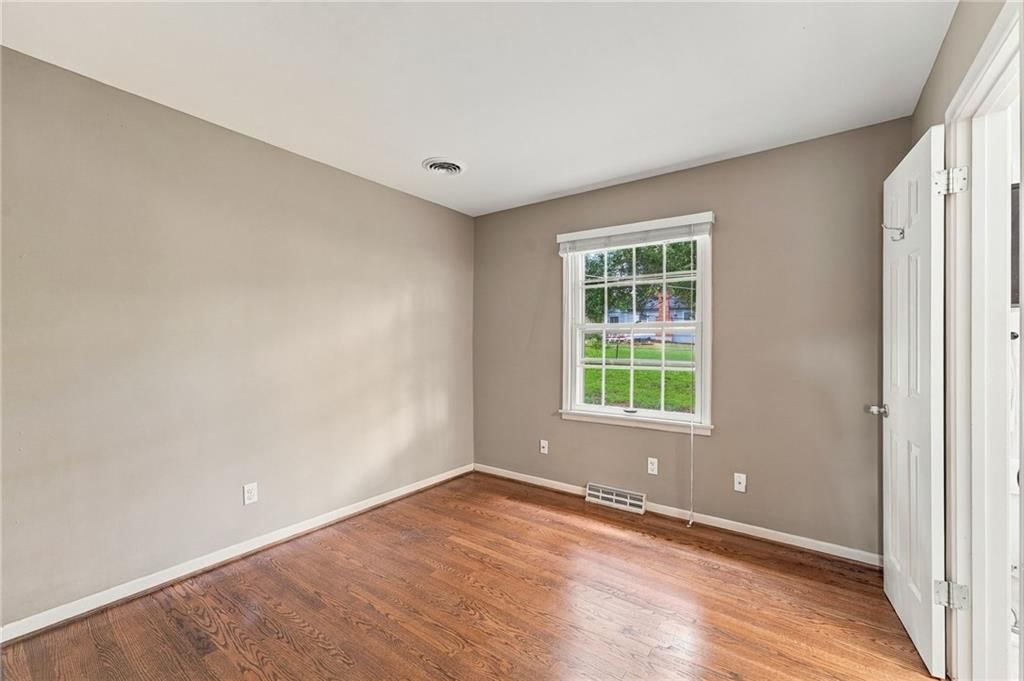8116 W 92nd Street — photo 17
