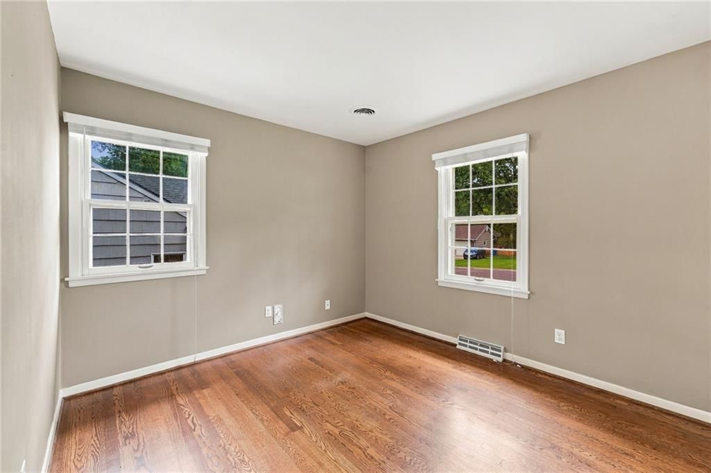 8116 W 92nd Street — photo 23