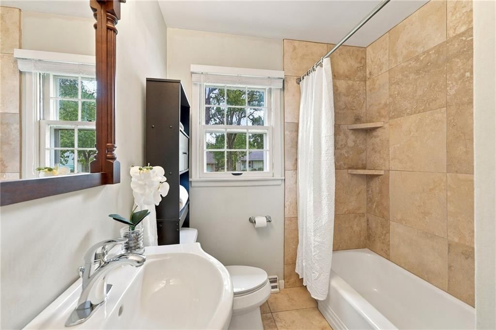 8116 W 92nd Street — photo 25