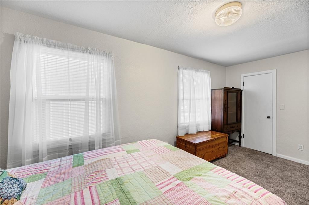 945 S Sycamore Street — photo 29