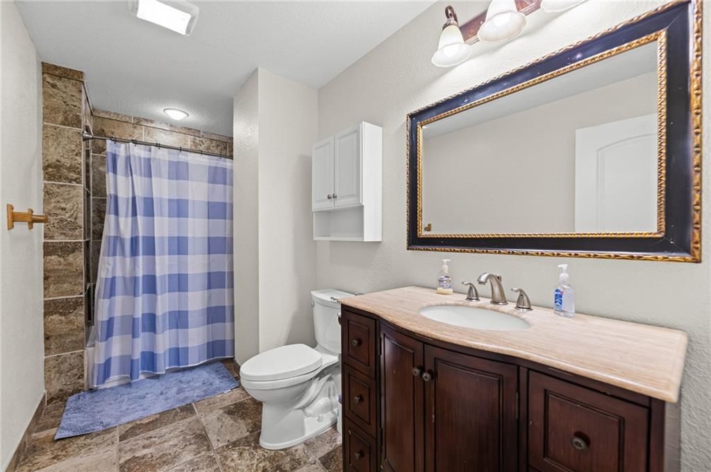 945 S Sycamore Street — photo 30