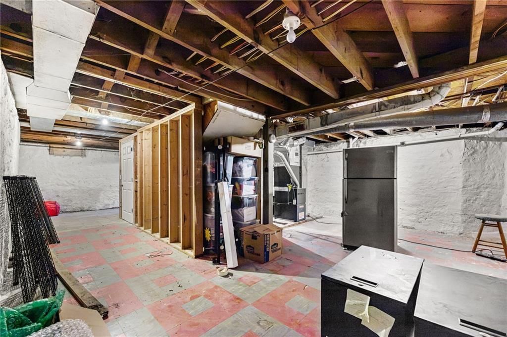 945 S Sycamore Street — photo 32