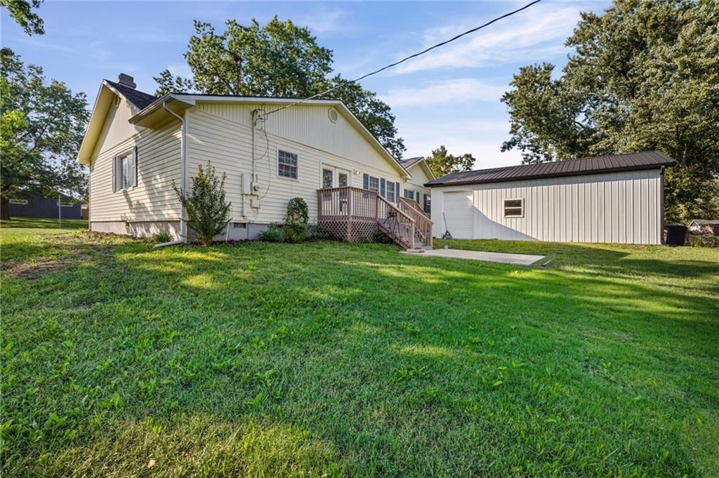 945 S Sycamore Street — photo 37
