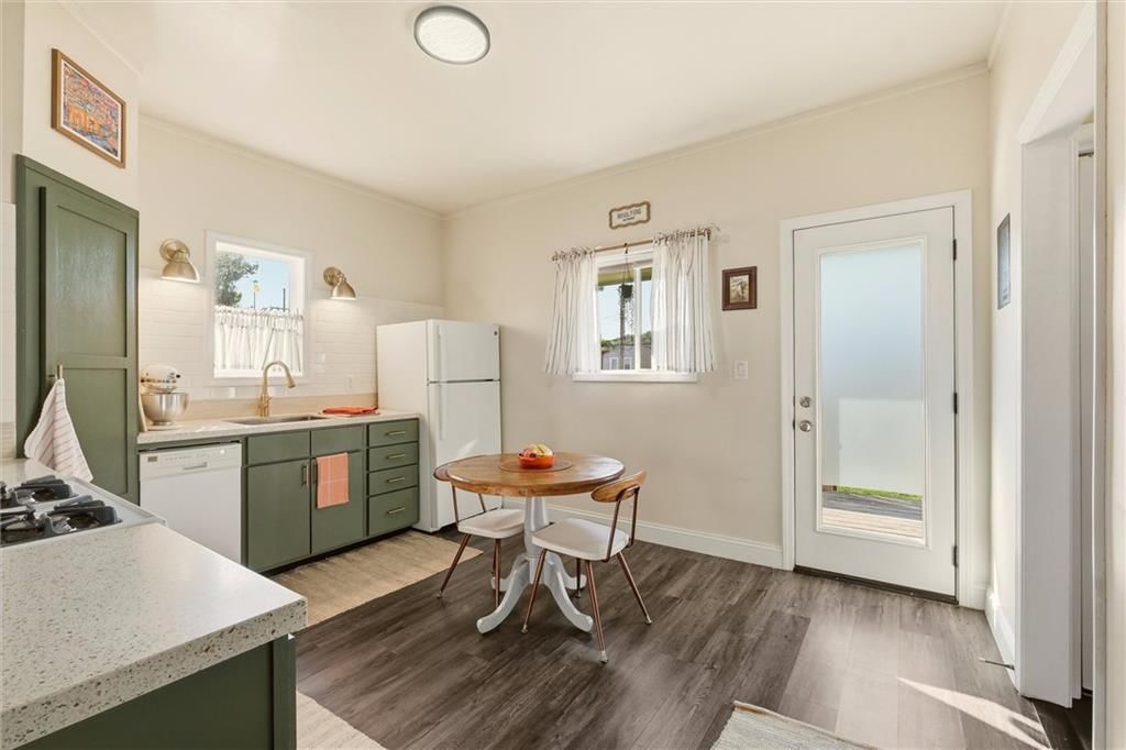 1523 W 39th Avenue — photo 10