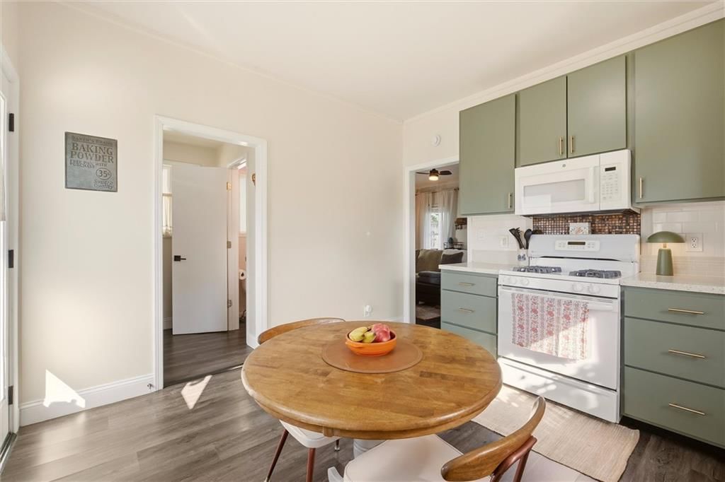 1523 W 39th Avenue — photo 16