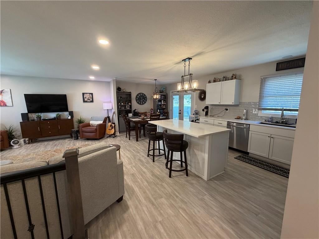 3609 N 154th Terrace — photo 5