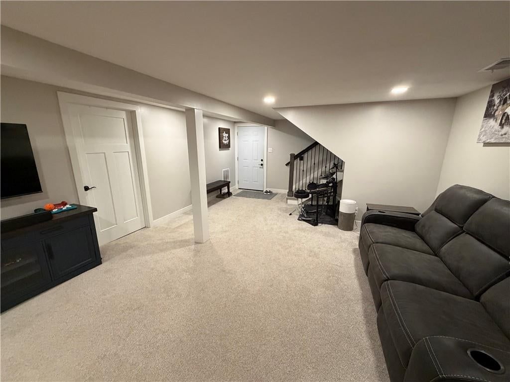 3609 N 154th Terrace — photo 20