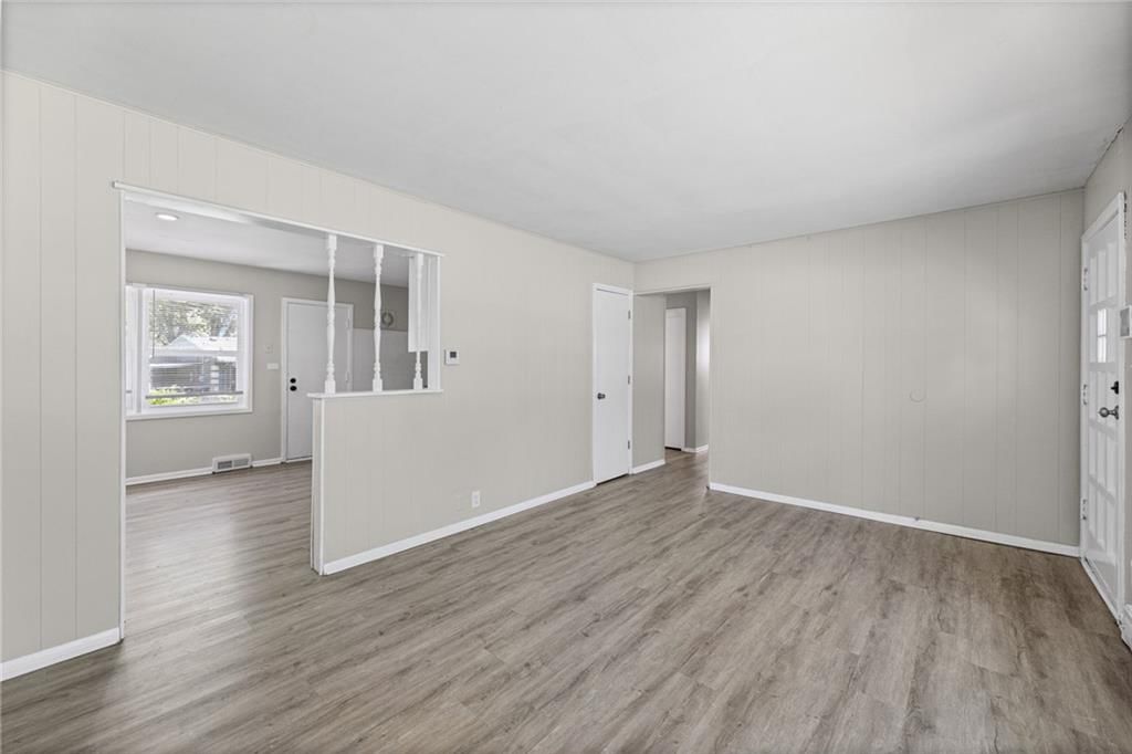 11305 Crystal Avenue — photo 6