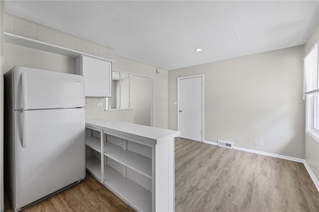 11305 Crystal Avenue — photo 11
