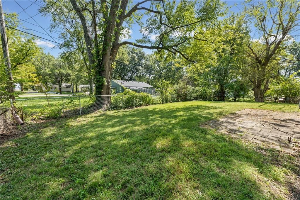 11305 Crystal Avenue — photo 25