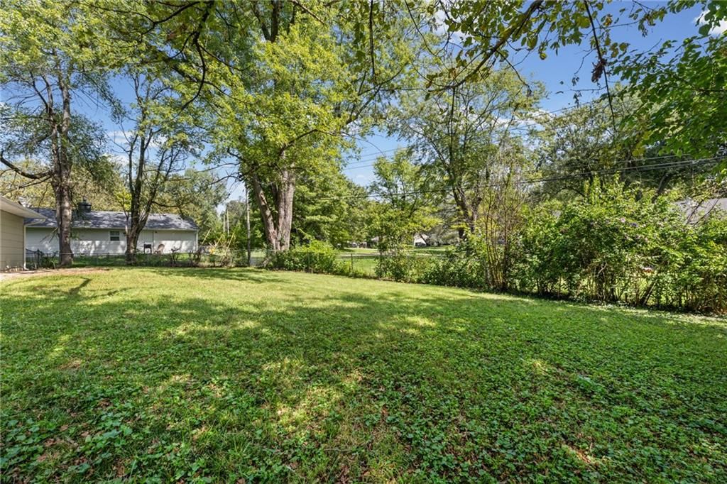 11305 Crystal Avenue — photo 26