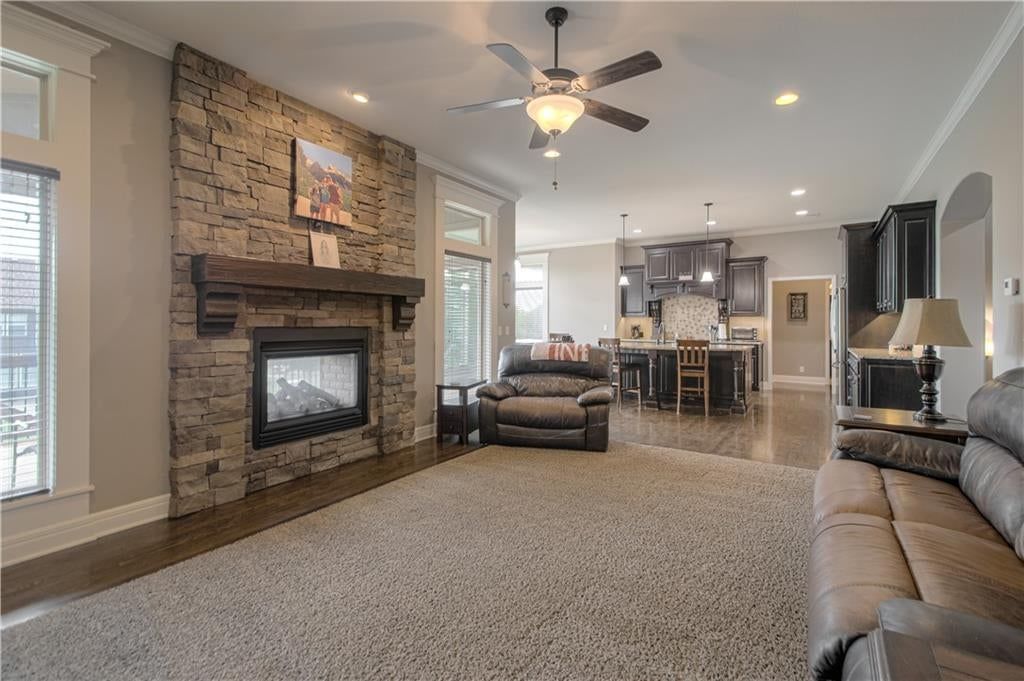 15553 W 163rd Terrace — photo 6