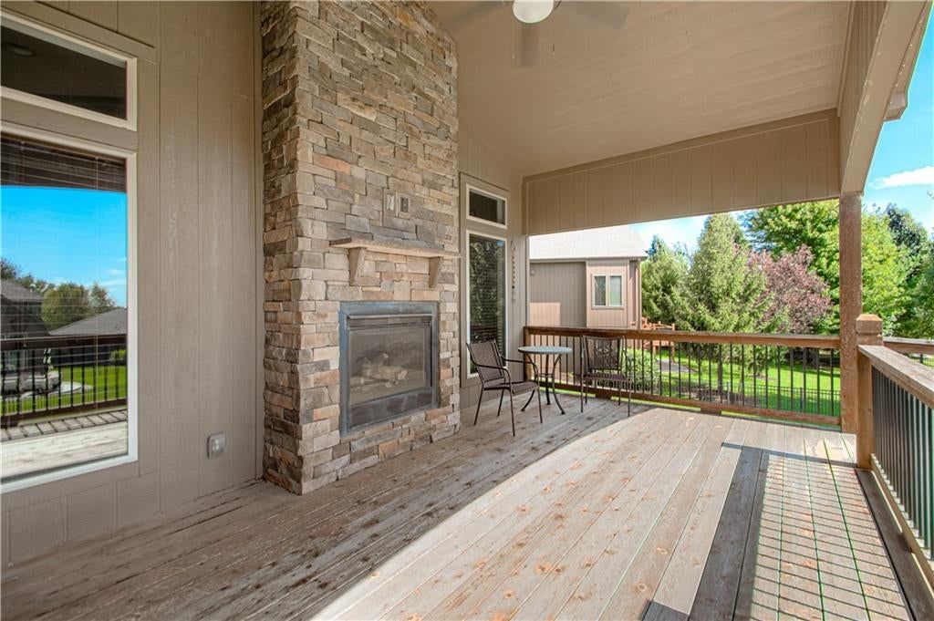 15553 W 163rd Terrace — photo 39