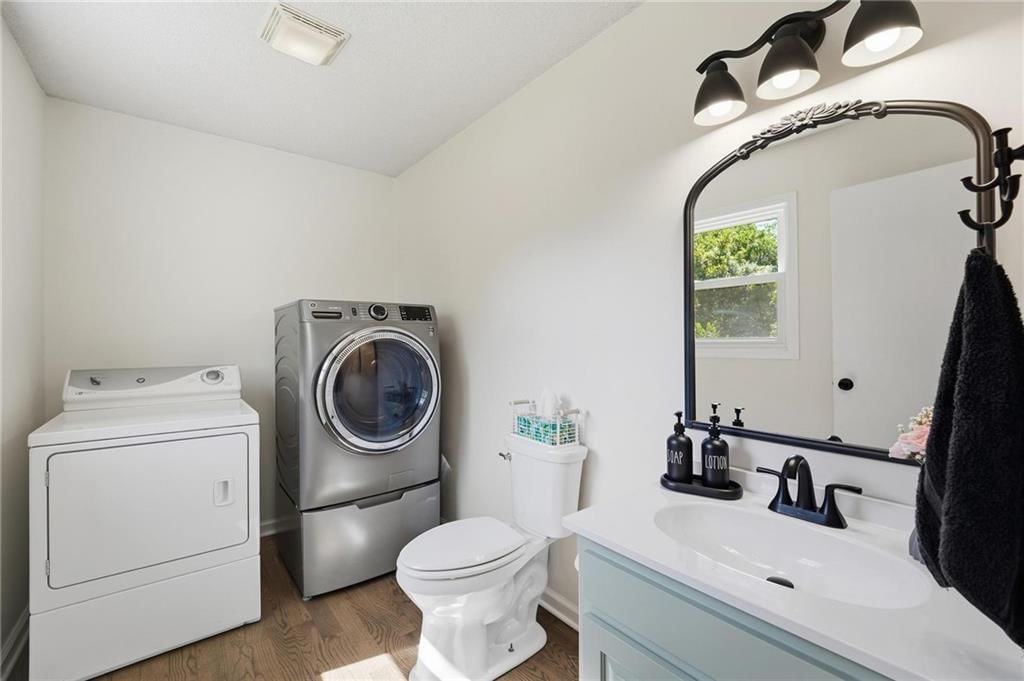 6122 N Coventry Avenue — photo 38