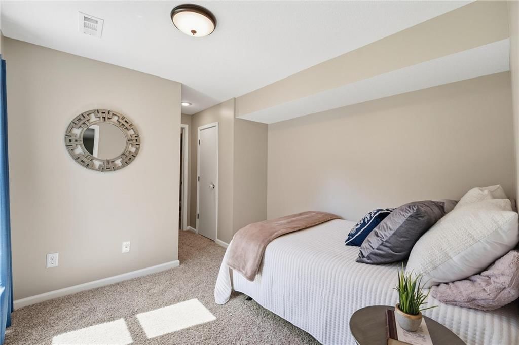 6122 N Coventry Avenue — photo 44