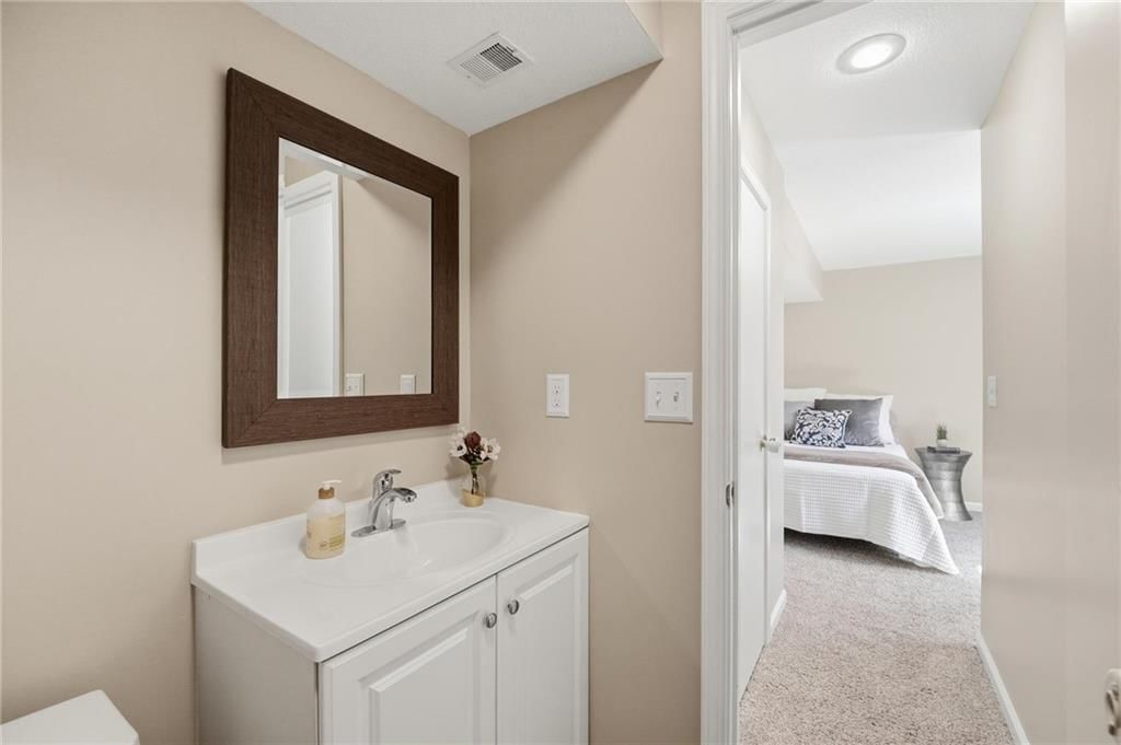 6122 N Coventry Avenue — photo 49