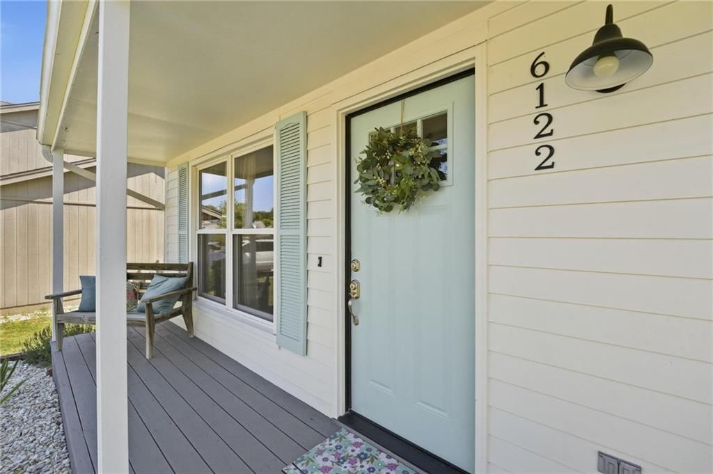 6122 N Coventry Avenue — photo 59
