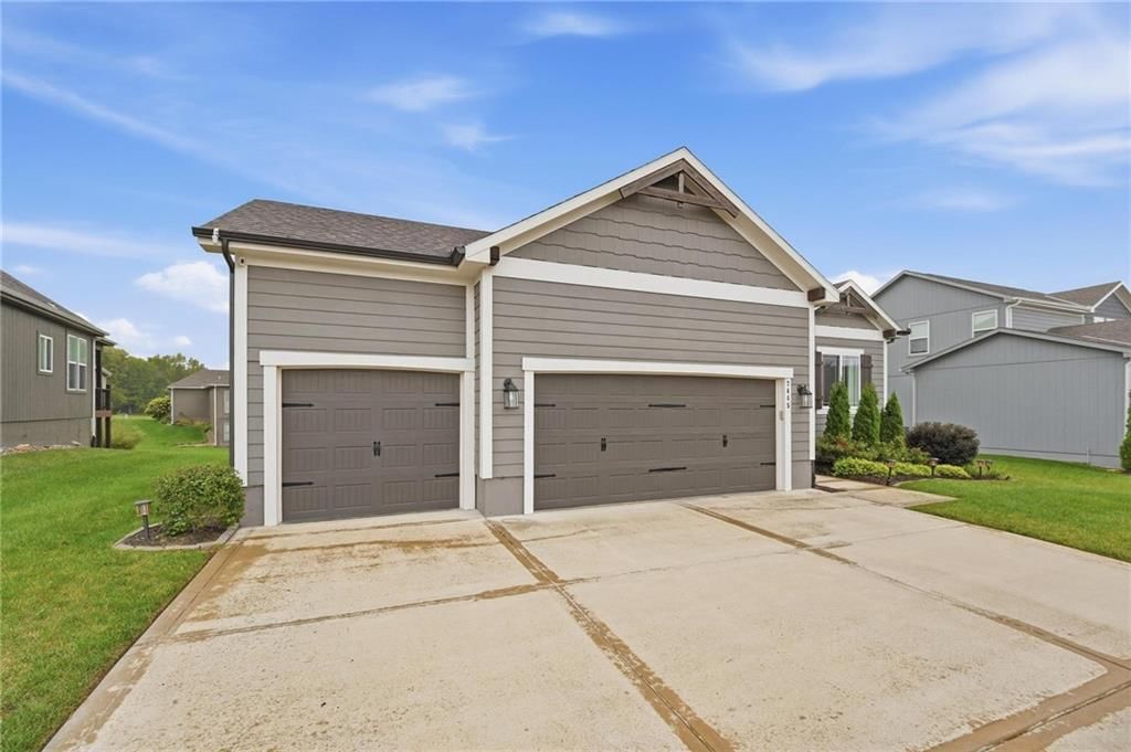 7445 NW Chambers Court — photo 51