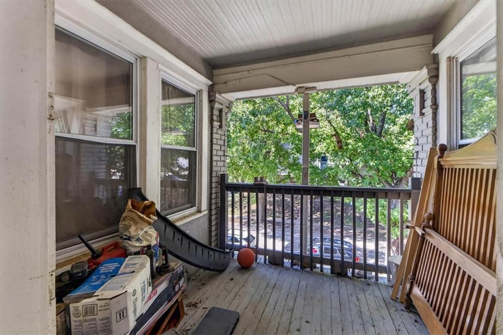 203 N Mersington Avenue — photo 6