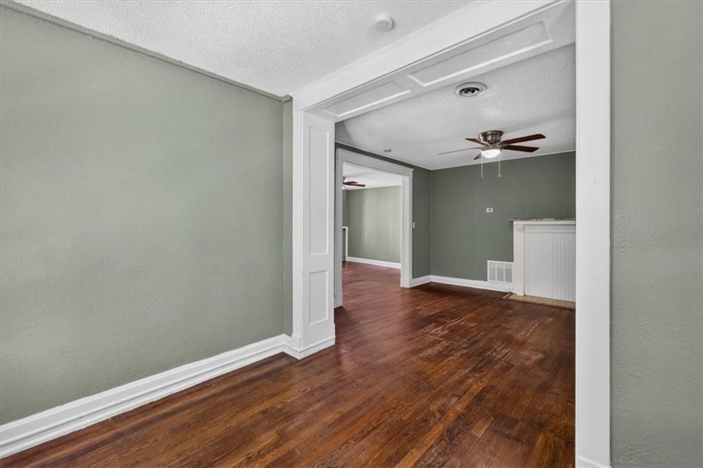 203 N Mersington Avenue — photo 9