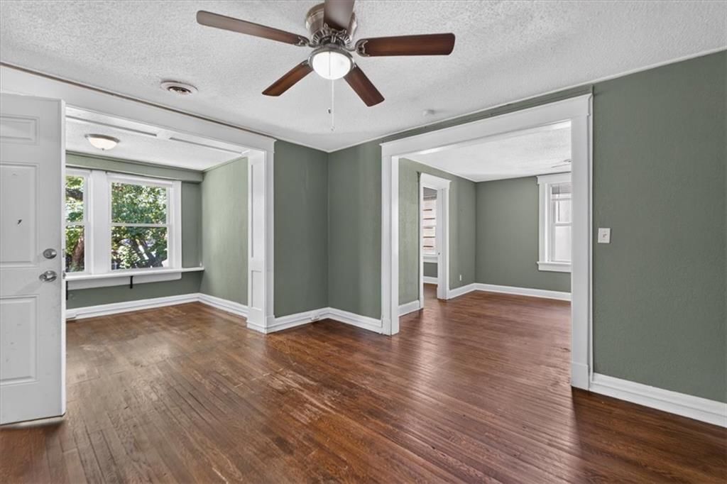 203 N Mersington Avenue — photo 10