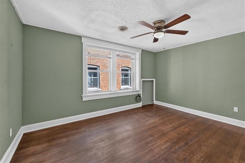 203 N Mersington Avenue — photo 11