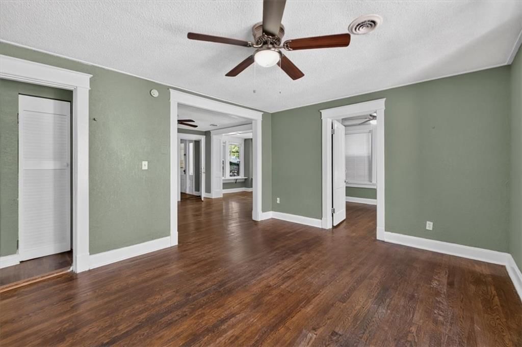 203 N Mersington Avenue — photo 12