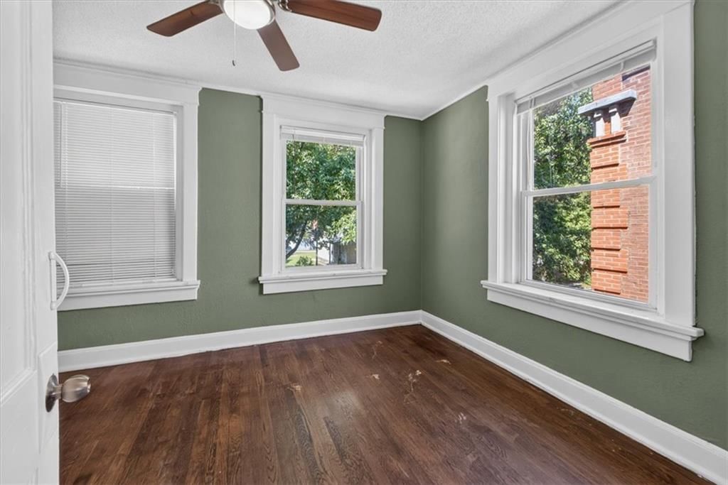 203 N Mersington Avenue — photo 20