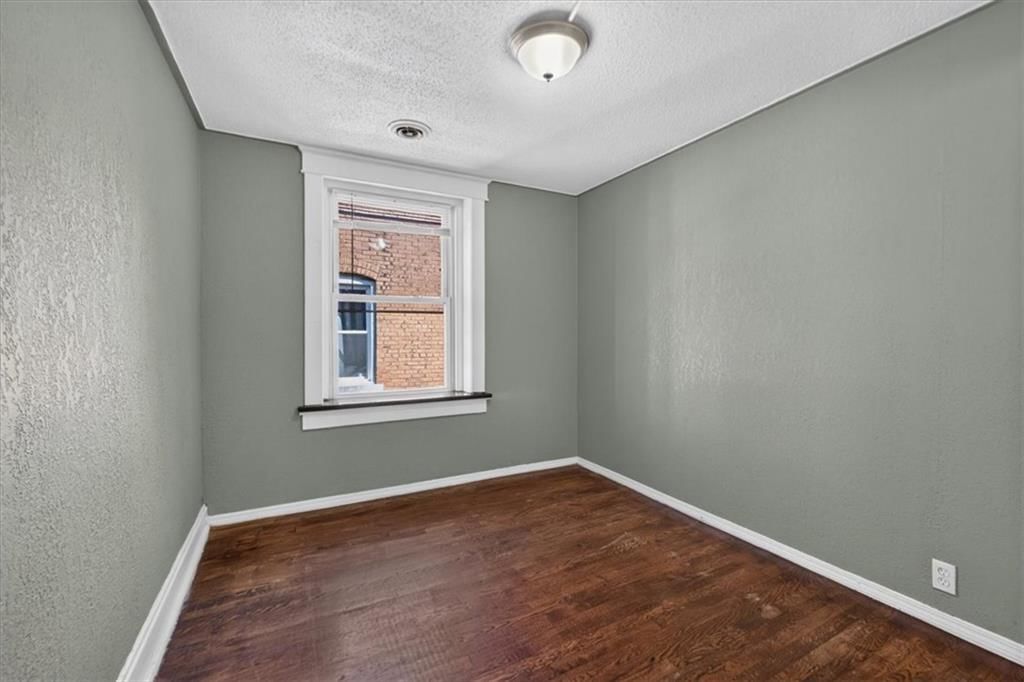 203 N Mersington Avenue — photo 16
