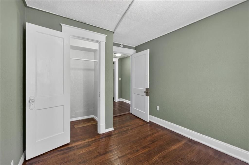 203 N Mersington Avenue — photo 29