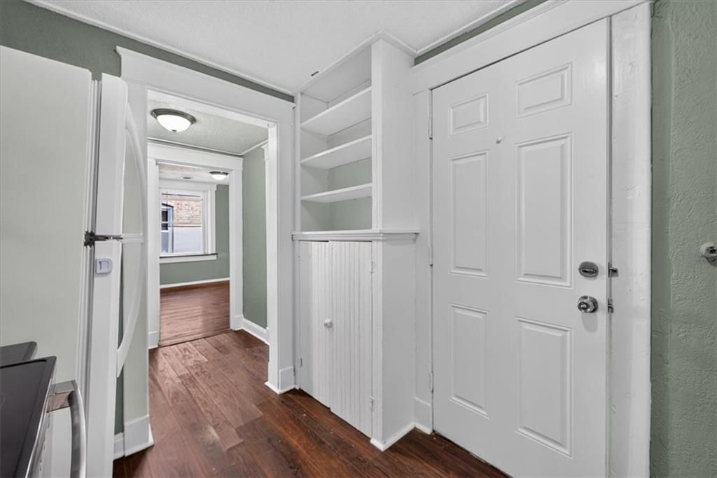 203 N Mersington Avenue — photo 30