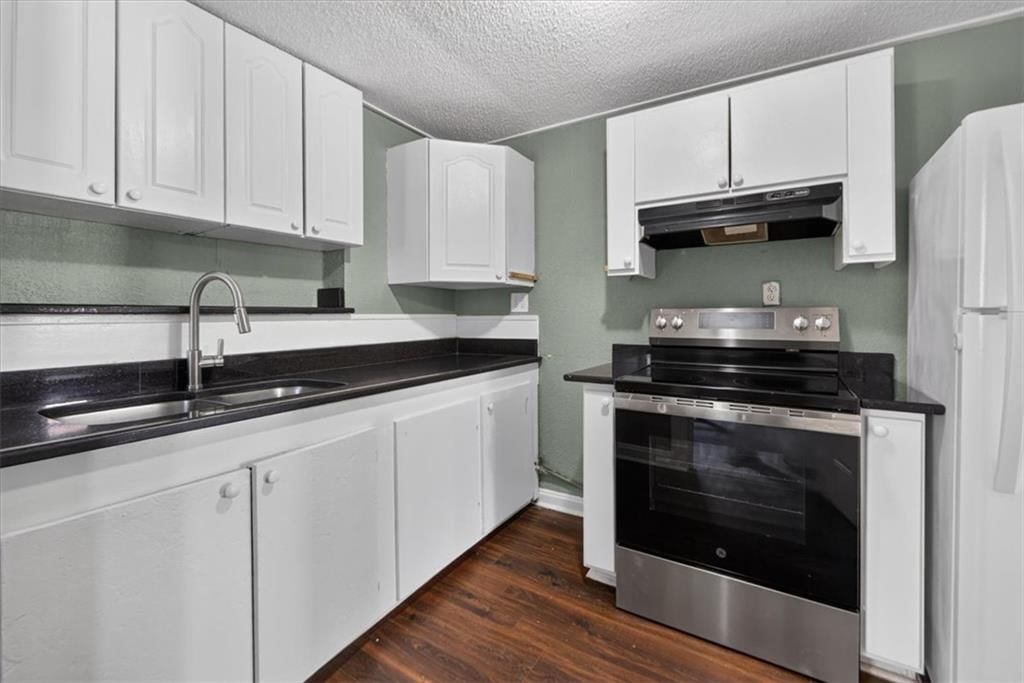 203 N Mersington Avenue — photo 31