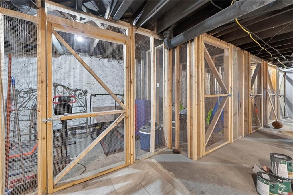 203 N Mersington Avenue — photo 19