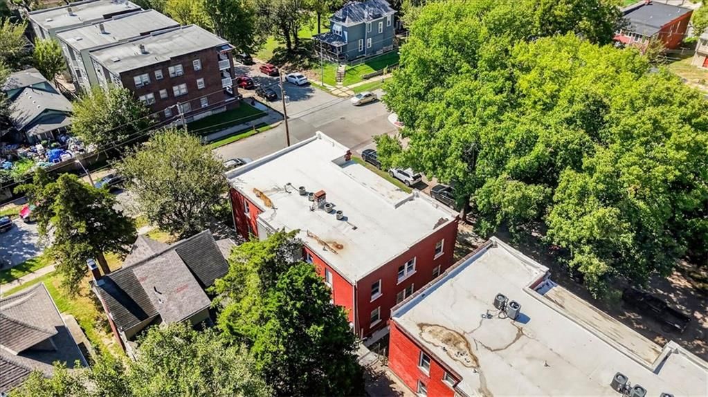 203 N Mersington Avenue — photo 27