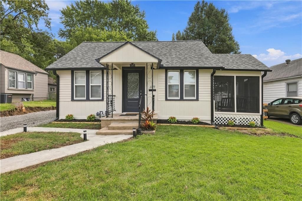 1129 S Dodgion Avenue — photo 1