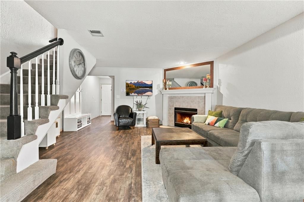 6045 NE Moonstone Drive — photo 8