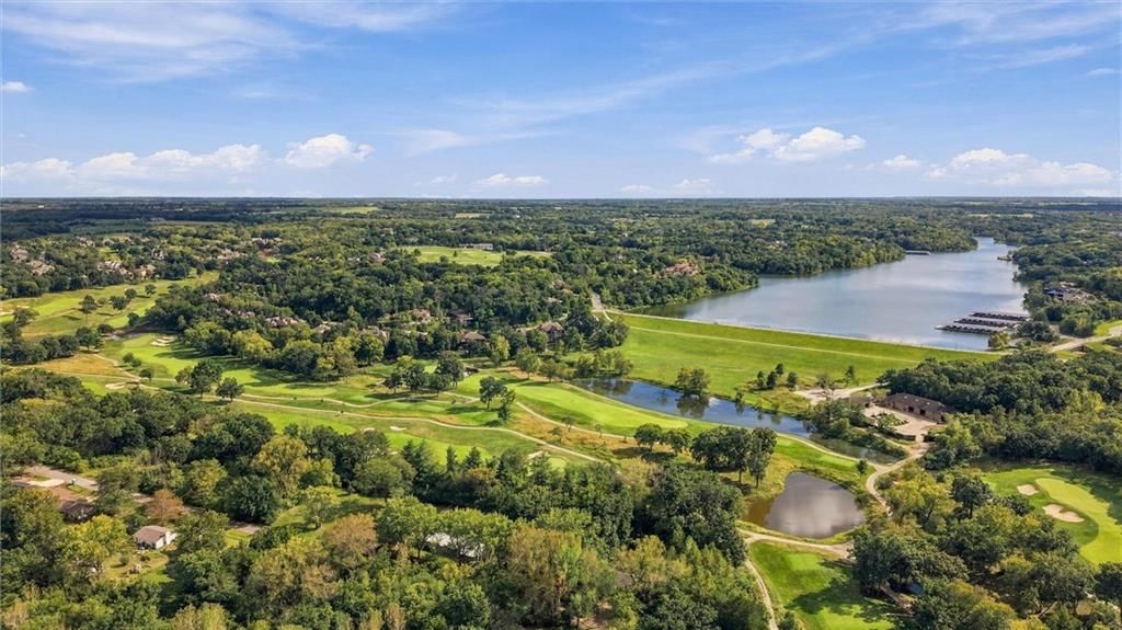 Photo 62 of 68 - 50 Hever Knoll, Loch Lloyd, MO 64012