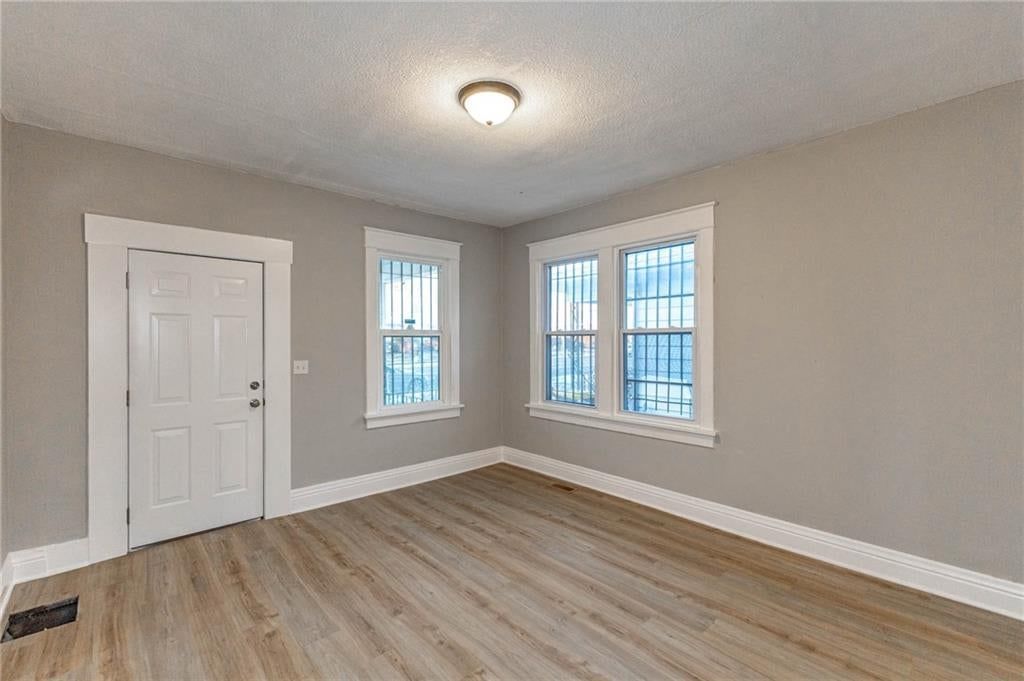 5809 Saint John Avenue — photo 15