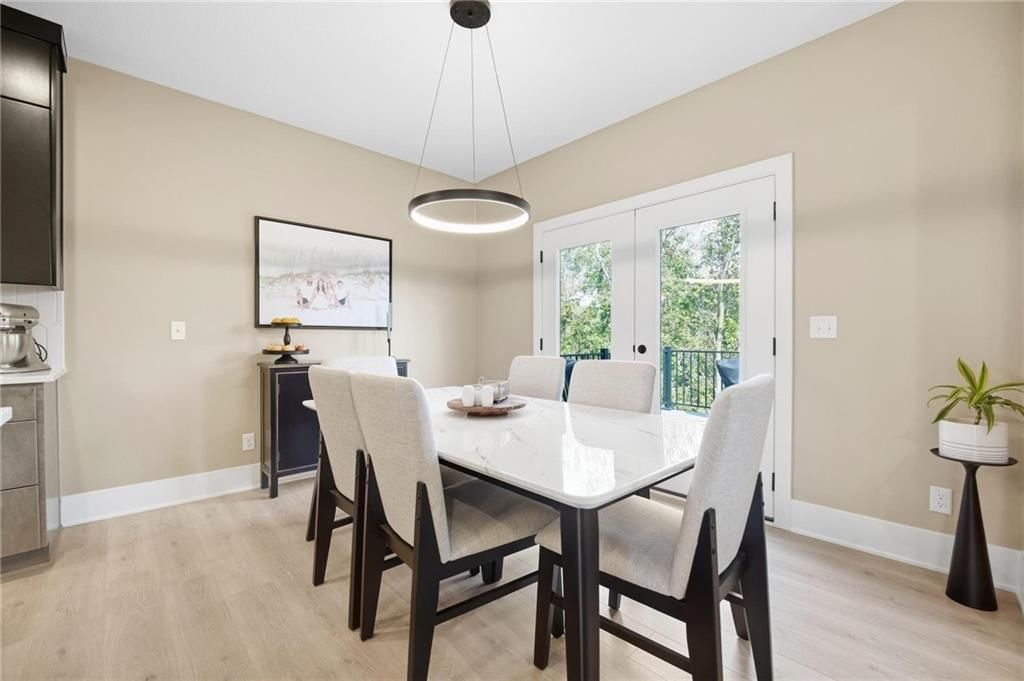 202 E Maple Street — photo 16